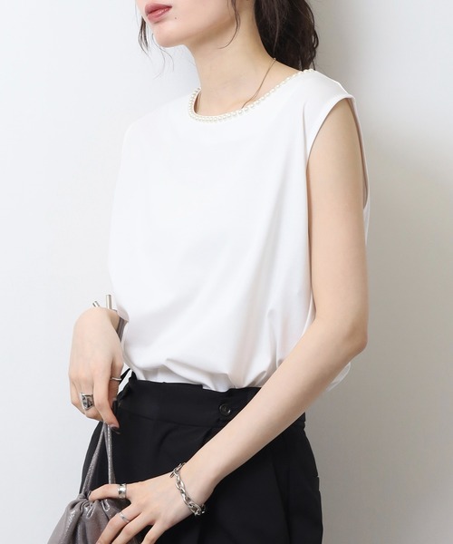 BRODIAEA（ブローディア）の「BRODIAEA パール付きノースリーブきれいめカットソー（Tシャツ/カットソー・レディース・オフホワイト/ブラック/ライトグリーン/ピンク・40）」の5枚目の写真