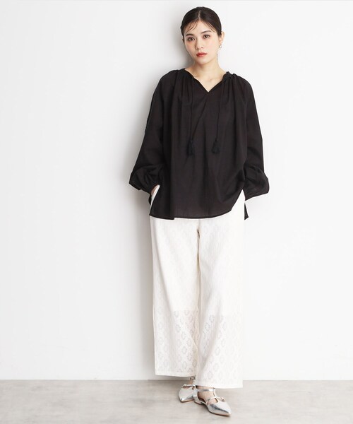 THE SHOP TK (ザ ショップ ティーケー )の「袖刺繍コットンブラウス【洗える】(シャツ/ブラウス・レディース・ブラック/カーキ/アイボリー・99)」の15枚目の写真