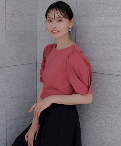 ANY SIS(エニィスィス)の「スーピマスムース 袖タック Tシャツ(Tシャツ/カットソー・レディース・ホワイト系9/ブラック系/グレー系9/アイボリー系/ダルブルー系/グリーン系/ライトイエロー系/レッド系・0)」の8枚目の写真
