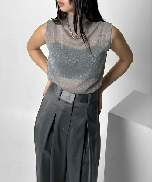LVEU.(ラブユ.)の「【LVEU.】ハイネックラメシアーノースリーブトップス / トップス カットソー シアー メッシュ ラメ ノースリーブ ハイネック レイヤード インナー ブラック シルバー ZOZOTOWN限定(Tシャツ/カットソー・レディース・ブラック/シルバー・FREE)」の8枚目の写真