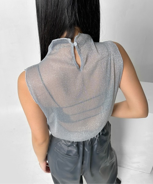 LVEU.(ラブユ.)の「【LVEU.】ハイネックラメシアーノースリーブトップス / トップス カットソー シアー メッシュ ラメ ノースリーブ ハイネック レイヤード インナー ブラック シルバー ZOZOTOWN限定(Tシャツ/カットソー・レディース・ブラック/シルバー・FREE)」の9枚目の写真