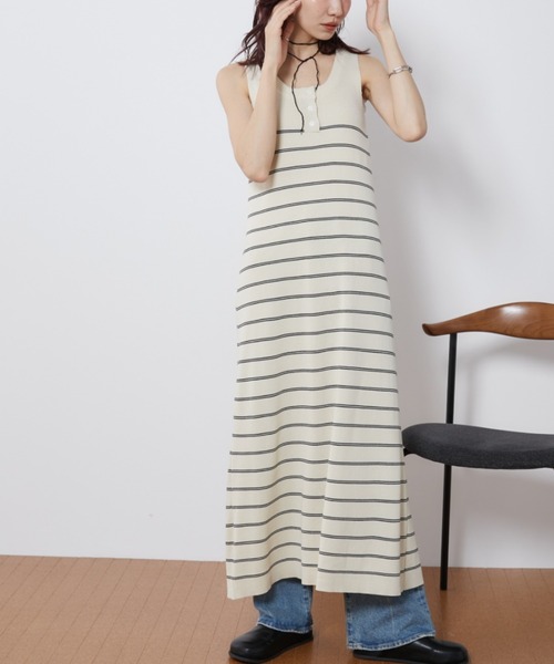 Auntie Rosa Holiday（アンティローザホリデー）の「ヘンリーネックニットロングワンピース（ワンピース・レディース・ブラック/ホワイト×ブラック/ブラック×ホワイト・FREE）」の2枚目の写真