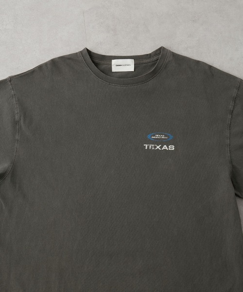 EMMA CLOTHES(エマクローズ)の「ヴィンテージ加工 ピグメント エンボスグラフィックTシャツ(Tシャツ/カットソー・メンズ・ブラック/ブラック系/ブラック系1/グレー・M/L)」の13枚目の写真
