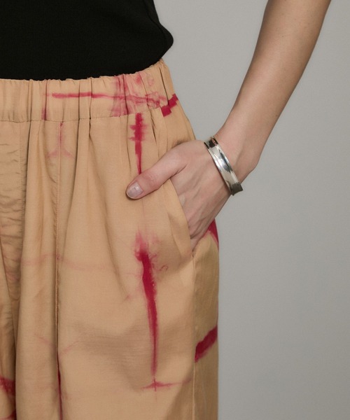 SALON adam et rope'（サロン アダム エ ロペ）の「タイダイイージーパンツ（その他パンツ・レディース・ベージュ系その他/ブルー系その他4・FREE）」の20枚目の写真