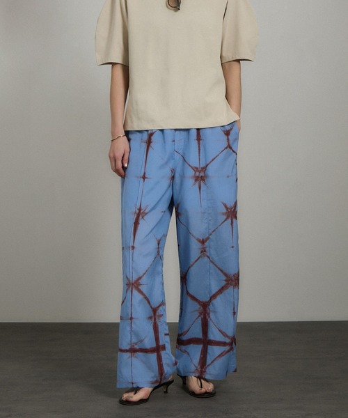 SALON adam et rope'（サロン アダム エ ロペ）の「タイダイイージーパンツ（その他パンツ・レディース・ベージュ系その他/ブルー系その他4・FREE）」の11枚目の写真
