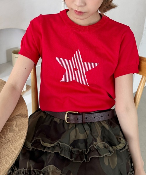 SOLLON.(ソルロン)の「スターモチーフ半袖チビトップス(Tシャツ/カットソー・レディース・レッド/ホワイト/ブラック・FREE)」の2枚目の写真