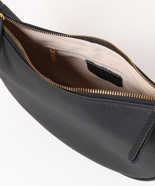 NiiNa(ニーナ)の「【 NiiNa / ニーナ 】高品質牛革 2way ラウンドデザイン ワンハンドル 本革ショルダーバッグ(ショルダーバッグ・レディース・カーキ/ブラック・FREE)」の18枚目の写真