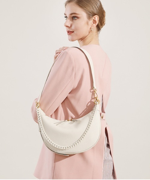 NiiNa(ニーナ)の「【 NiiNa / ニーナ 】高品質牛革 2way ラウンドデザイン ワンハンドル 本革ショルダーバッグ(ショルダーバッグ・レディース・カーキ/ブラック・FREE)」の8枚目の写真