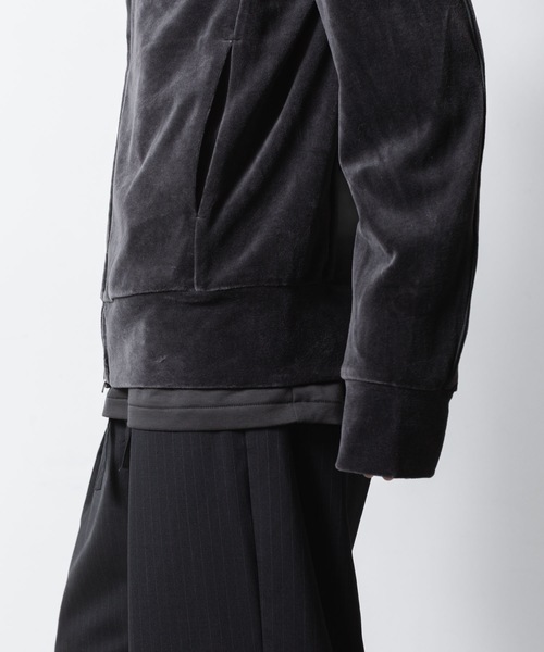 ATTACHMENT（アタッチメント）の「CO/PE ベロア ジャージートラックジャケット/ CO/PE VELOR JERSEY TRACK JACKET（ブルゾン・メンズ・ダークグレー/ブラック・1/2/3）」の3枚目の写真