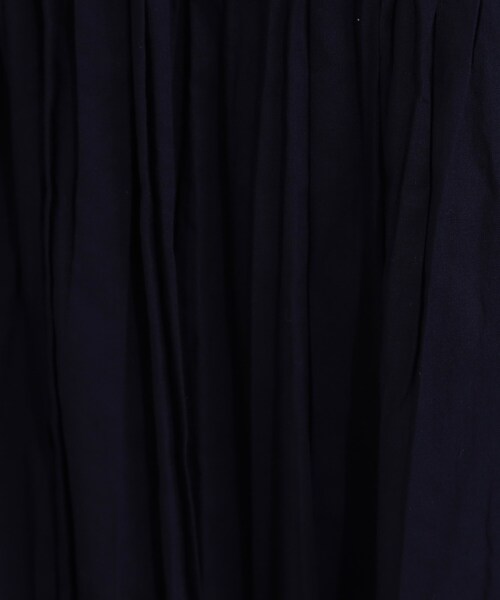 SHOO・LA・RUE（シューラルー）の「ナチュラルなシワ加工が大人見え エアリーロングスカート（スカート・レディース・ネイビー/オレンジ/ライトベージュ/グリーン・00）」の17枚目の写真