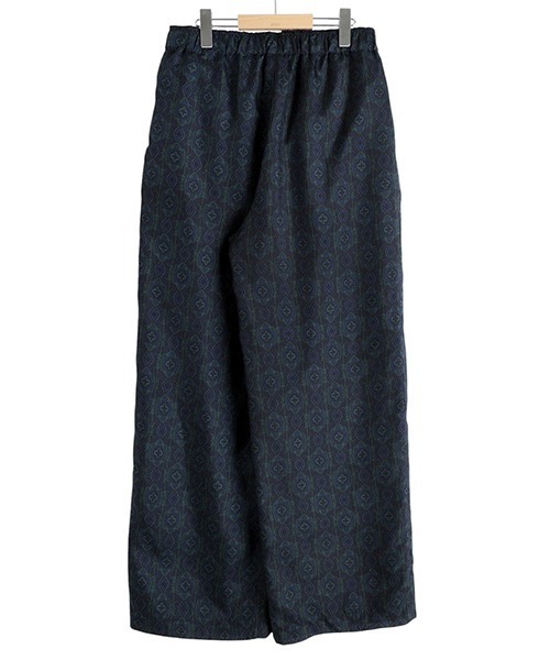 marka（マーカ）の「marka / マーカ：別注 WIDE LEG SILK PANTS：M25E-22PT03C[COR]（その他パンツ・メンズ・ネイビー・1/2）」の14枚目の写真