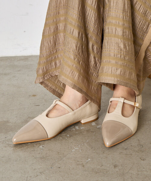 Jena espace merveilleux（ジェナ　エスパスメルヴェイユ）の「フロントエナメルパンプス（パンプス・レディース・アイボリー/ブラック・MEDIUM/LARGE）」の3枚目の写真