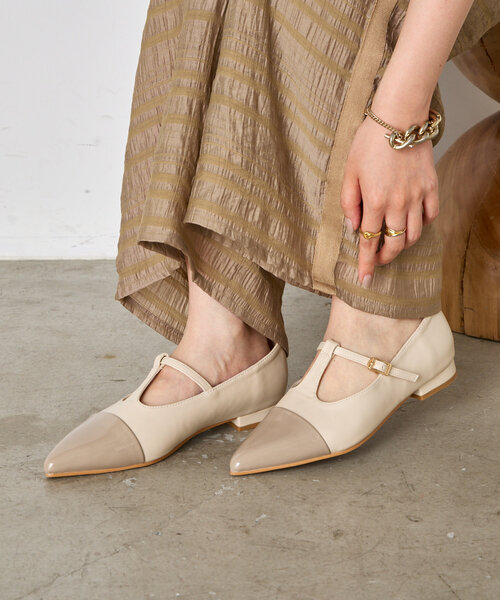 Jena espace merveilleux（ジェナ　エスパスメルヴェイユ）の「フロントエナメルパンプス（パンプス・レディース・アイボリー/ブラック・MEDIUM/LARGE）」の4枚目の写真