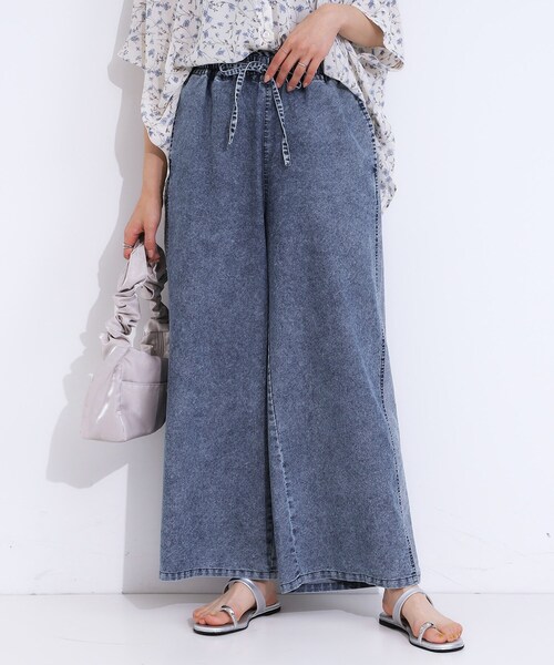 Cutie Blonde（キューティーブロンド）の「【S-LL】サイドラインがアクセント イージーデニムパンツ（デニムパンツ・レディース・ブラック系4/ブルー系4・01/02/03/04）」の5枚目の写真