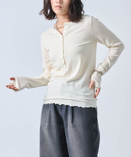 kha:ki(カーキ)の「「KHA:KI / カーキ」W/TEN HENLY NECK TOP(Tシャツ/カットソー・レディース・オフホワイト/ブラック/ブラウン/サンドベージュ・1)」の3枚目の写真