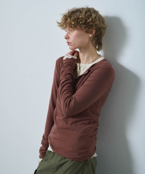 kha:ki(カーキ)の「「KHA:KI / カーキ」W/TEN HENLY NECK TOP(Tシャツ/カットソー・レディース・オフホワイト/ブラック/ブラウン/サンドベージュ・1)」の10枚目の写真