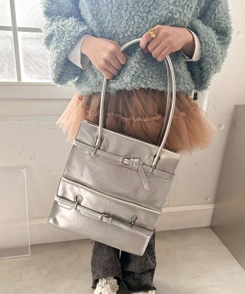 Casselini（キャセリーニ）の「Casselini(キャセリーニ)Wフラップベルトバッグ（トートバッグ・レディース・シルバー/ブラック・FREE）」の15枚目の写真