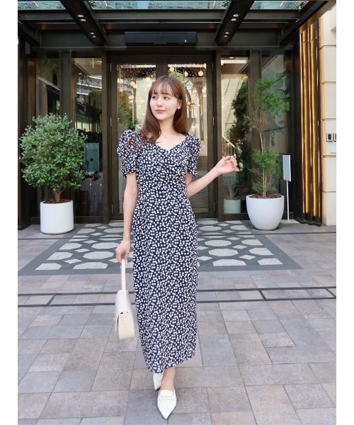 Her lip to(ハーリップトゥー)の「Cherry Pattern Cache-Coeur One-Piece(ワンピース・レディース・ネイビー/ベージュ/モーブ系/チェリーピンク/ライトブルー・XS/S/M)」の17枚目の写真