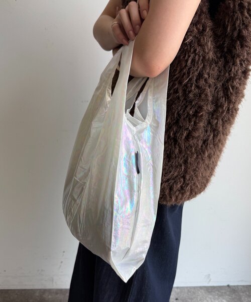 DouDou(ドゥドゥ)の「25HO BABY BAGGU メタリック(ショルダーバッグ・レディース・ホワイト/ピンク/シルバー/ゴールド・FREE)」の5枚目の写真