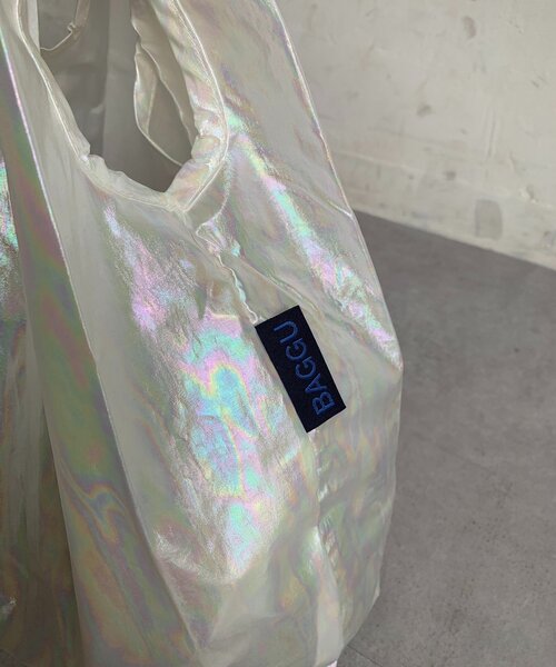 DouDou(ドゥドゥ)の「25HO BABY BAGGU メタリック(ショルダーバッグ・レディース・ホワイト/ピンク/シルバー/ゴールド・FREE)」の7枚目の写真