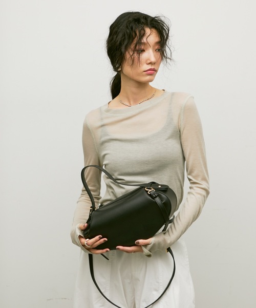 Lutim by u（ルチバイユー）の「2-way round bag / 2wayラウンドバック（ハンドバッグ・レディース・ブラック/ホワイト/ブラウン・FREE）」の6枚目の写真