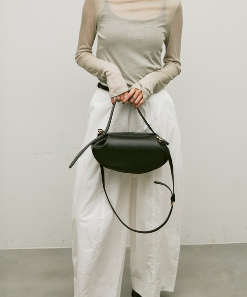 Lutim by u（ルチバイユー）の「2-way round bag / 2wayラウンドバック（ハンドバッグ・レディース・ブラック/ホワイト/ブラウン・FREE）」の9枚目の写真