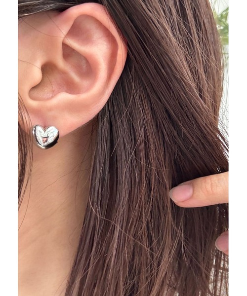 Vini(ヴィニ)の「ハート モチーフ ピアス(ピアス(両耳用)・レディース・シルバー系その他/ゴールド/ゴールド系その他/シルバー・FREE)」の5枚目の写真