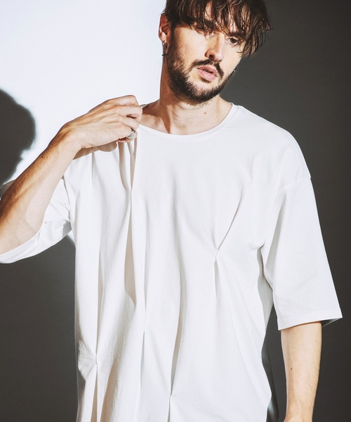 NO ID.（ノーアイディ）の「【NO ID.】Random Tuck Big Pullover / ランダム タック ビッグ プルオーバー（Tシャツ/カットソー・メンズ・ホワイト/ブラック・ONE SIZE）」の2枚目の写真