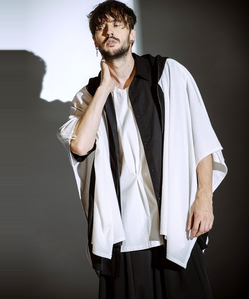NO ID.（ノーアイディ）の「【NO ID.】Random Tuck Big Pullover / ランダム タック ビッグ プルオーバー（Tシャツ/カットソー・メンズ・ホワイト/ブラック・ONE SIZE）」の9枚目の写真