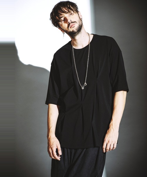 NO ID.（ノーアイディ）の「【NO ID.】Random Tuck Big Pullover / ランダム タック ビッグ プルオーバー（Tシャツ/カットソー・メンズ・ホワイト/ブラック・ONE SIZE）」の3枚目の写真
