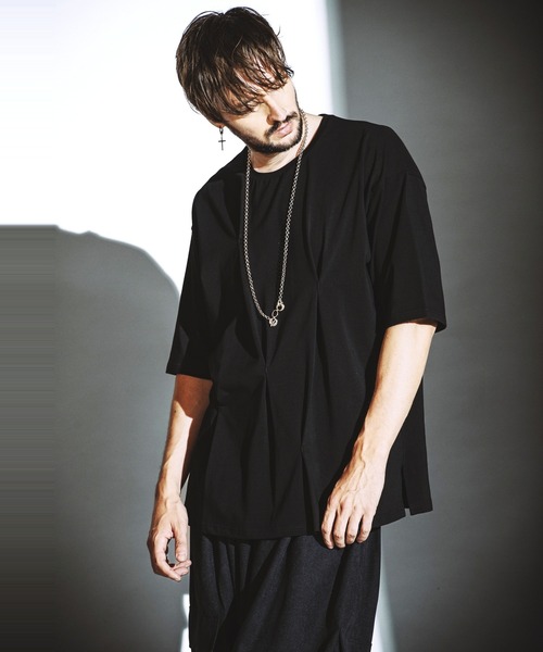 NO ID.（ノーアイディ）の「【NO ID.】Random Tuck Big Pullover / ランダム タック ビッグ プルオーバー（Tシャツ/カットソー・メンズ・ホワイト/ブラック・ONE SIZE）」の4枚目の写真