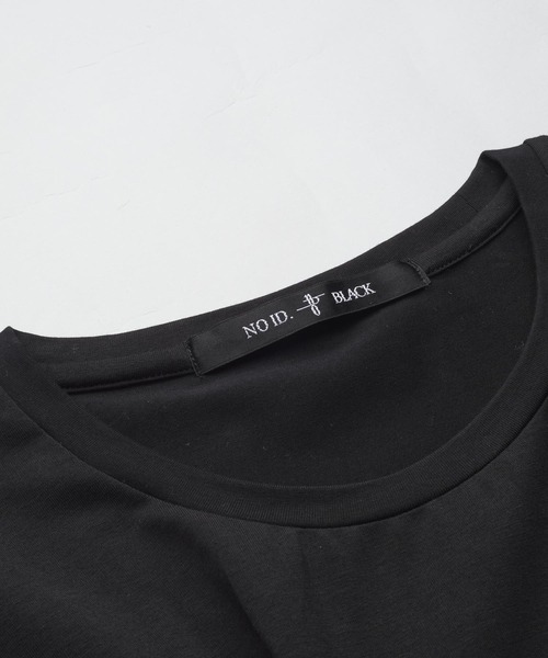 NO ID.（ノーアイディ）の「【NO ID.】Random Tuck Big Pullover / ランダム タック ビッグ プルオーバー（Tシャツ/カットソー・メンズ・ホワイト/ブラック・ONE SIZE）」の5枚目の写真