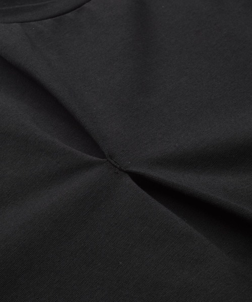 NO ID.（ノーアイディ）の「【NO ID.】Random Tuck Big Pullover / ランダム タック ビッグ プルオーバー（Tシャツ/カットソー・メンズ・ホワイト/ブラック・ONE SIZE）」の6枚目の写真