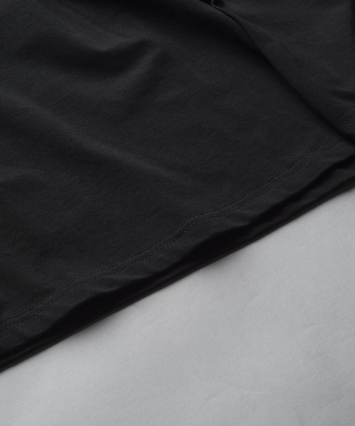 NO ID.（ノーアイディ）の「【NO ID.】Random Tuck Big Pullover / ランダム タック ビッグ プルオーバー（Tシャツ/カットソー・メンズ・ホワイト/ブラック・ONE SIZE）」の8枚目の写真