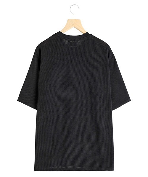 marka（マーカ）の「marka / マーカ：MESH TEE - 40/2 ORGANIC COTTON MESH -：M25B-07CS01B[COR]（Tシャツ/カットソー・メンズ・ブラック・S/M）」の2枚目の写真