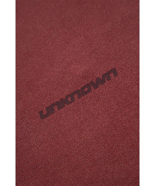 UNKNOWN LONDON（アンノウン・ロンドン）の「Tシャツ｜Outline Cross Rhinestone Tee｜Unknown London（Tシャツ/カットソー・メンズ・ベージュ/ブラック/レッド・SMALL/LARGE/MEDIUM/X-LARGE）」の7枚目の写真