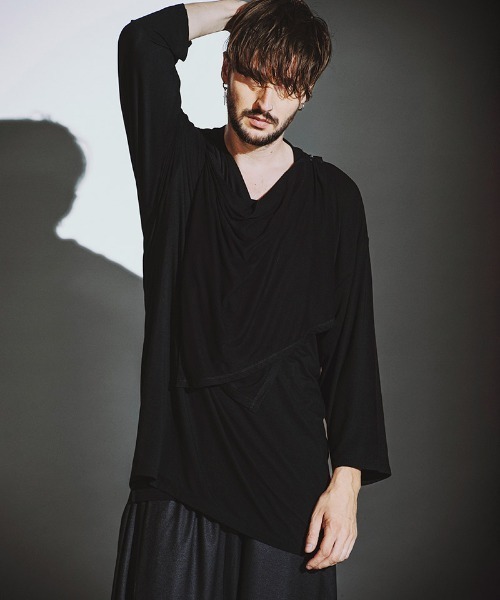 NO ID.(ノーアイディ)の「mlt5346-フリルストールディープV-N-T カットソー(Tシャツ/カットソー・メンズ・ダークグレー/ホワイト/ブラック・ONE SIZE)」の17枚目の写真