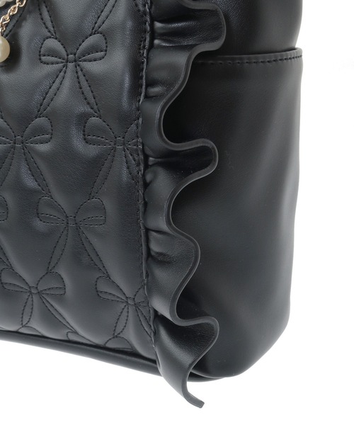 Maison de FLEUR（メゾンドフルール）の「チャーム付きリボンキルティング2Wayトート（トートバッグ・レディース・ブラック/ライトピンク・FREE）」の12枚目の写真