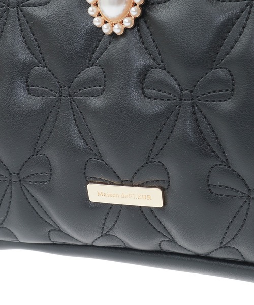 Maison de FLEUR（メゾンドフルール）の「チャーム付きリボンキルティング2Wayトート（トートバッグ・レディース・ブラック/ライトピンク・FREE）」の13枚目の写真