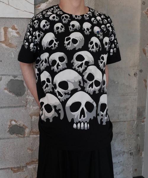 2AM(ツーエイエム)の「LIQUID BLUE リキッドブルー / "skull"TEE スカルグラデーション(Tシャツ/カットソー・メンズ・ブラック・LARGE/X-LARGE/MEDIUM)」の2枚目の写真