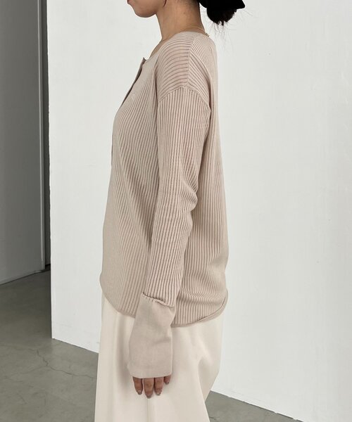 CAPRICIEUX LE'MAGE(カプリシューレマージュ)の「〈C.L〉シアーヘンリーニット(ニット/セーター・レディース・ベージュ/ブラウン/オフホワイト・FREE)」の17枚目の写真