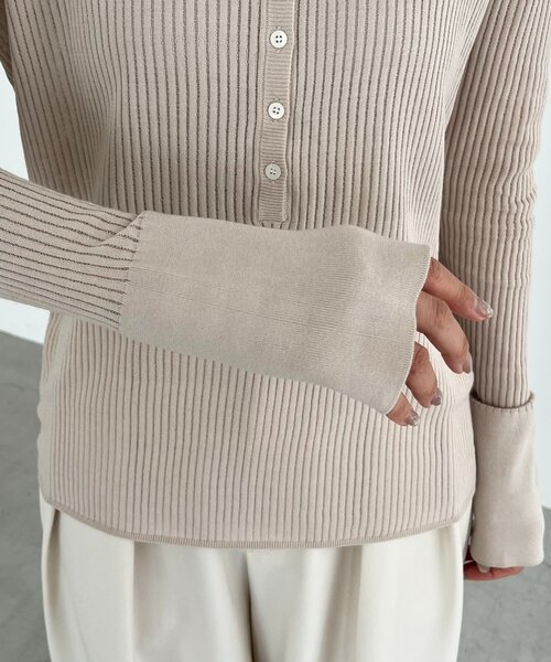 CAPRICIEUX LE'MAGE(カプリシューレマージュ)の「〈C.L〉シアーヘンリーニット(ニット/セーター・レディース・ベージュ/ブラウン/オフホワイト・FREE)」の21枚目の写真