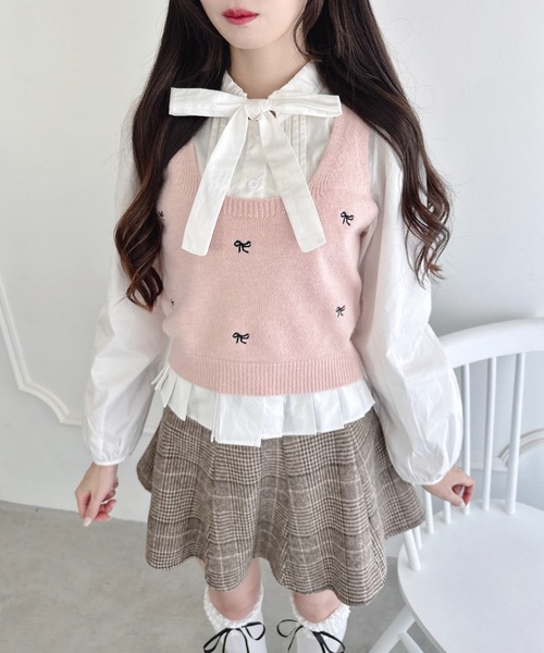 Loueme(ルエム)の「【2点SET】ボウタイブラウス+リボン刺繍ベスト(シャツ/ブラウス・レディース・ブラック/オフホワイト/グレー/ピンク・FREE)」の8枚目の写真