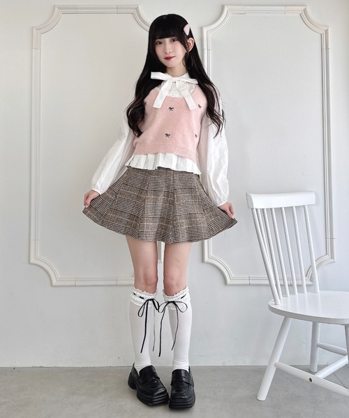 Loueme(ルエム)の「【2点SET】ボウタイブラウス+リボン刺繍ベスト(シャツ/ブラウス・レディース・ブラック/オフホワイト/グレー/ピンク・FREE)」の11枚目の写真