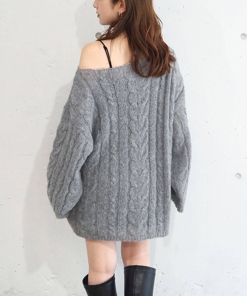 tiptop（ティップトップ）の「シアーケーブルBIGニット（ニット/セーター・レディース・グリーン/チャコールグレー/ブルー/アイボリー・FREE）」の19枚目の写真