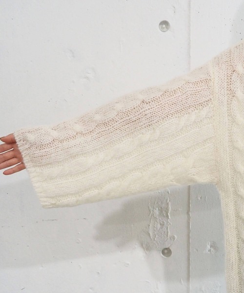 tiptop（ティップトップ）の「シアーケーブルBIGニット（ニット/セーター・レディース・グリーン/チャコールグレー/ブルー/アイボリー・FREE）」の12枚目の写真