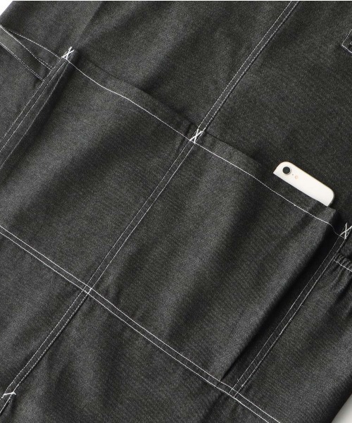 NAIGAI(ナイガイ)の「HOUSE WEAR STUDIO T/Cデニム H型 後ボタン ワークエプロン 70372053(エプロン・メンズ・ブルー/ワインレッド/カーキ・FREE)」の5枚目の写真