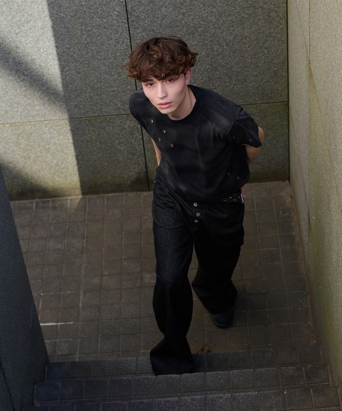 kutir(クティール)の「EYELET DESIGN CROPPED TEE/ハトメデザインクロップドTEE(Tシャツ/カットソー・メンズ・ブラック/オフホワイト/杢グレー・MEDIUM/LARGE)」の6枚目の写真