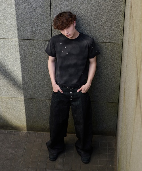 kutir(クティール)の「EYELET DESIGN CROPPED TEE/ハトメデザインクロップドTEE(Tシャツ/カットソー・メンズ・ブラック/オフホワイト/杢グレー・MEDIUM/LARGE)」の4枚目の写真
