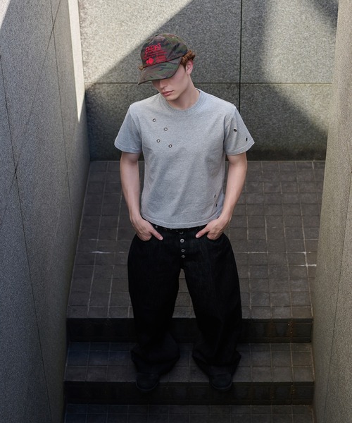 kutir(クティール)の「EYELET DESIGN CROPPED TEE/ハトメデザインクロップドTEE(Tシャツ/カットソー・メンズ・ブラック/オフホワイト/杢グレー・MEDIUM/LARGE)」の13枚目の写真